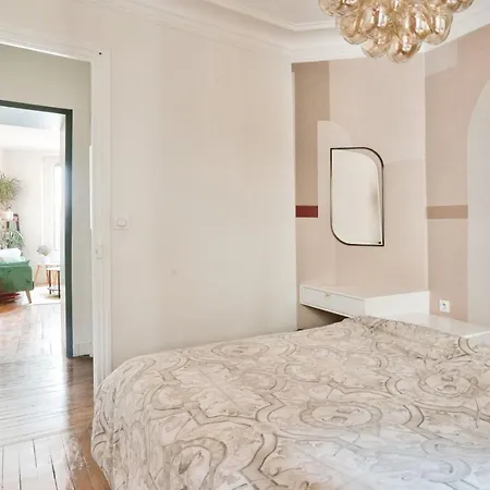 Apartment Cozy For 3 People In 18 Paris