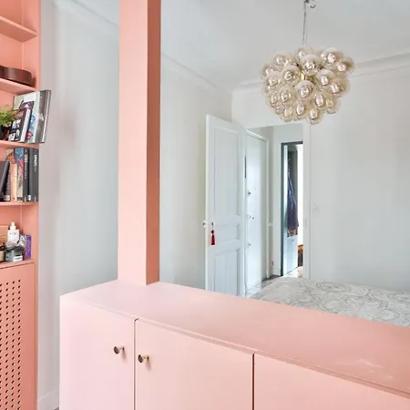 Appartamento Cozy For 3 People In 18 Parigi